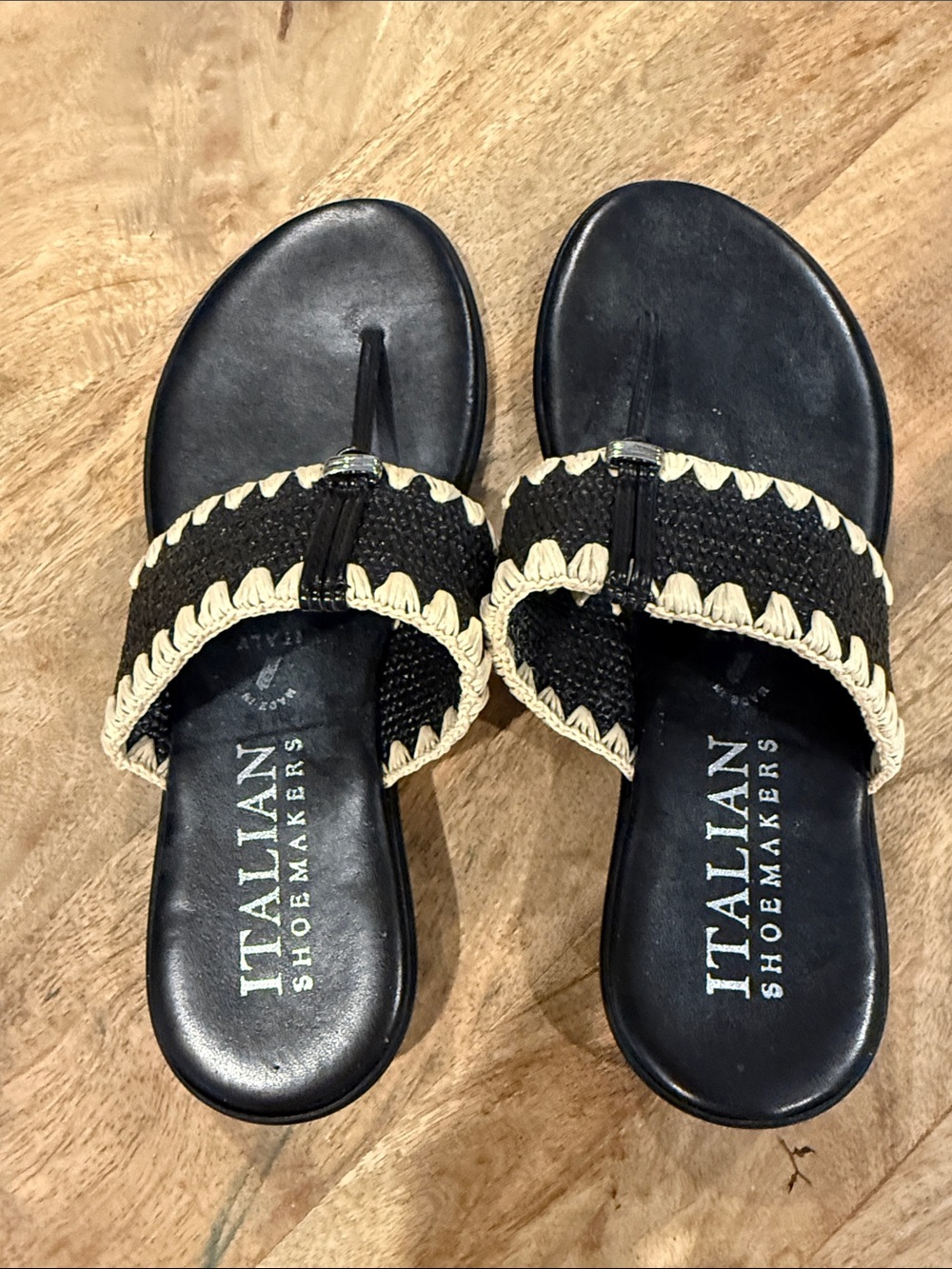 Italian Shoemakers Black & Cream Braided Toe-Loop Sandals